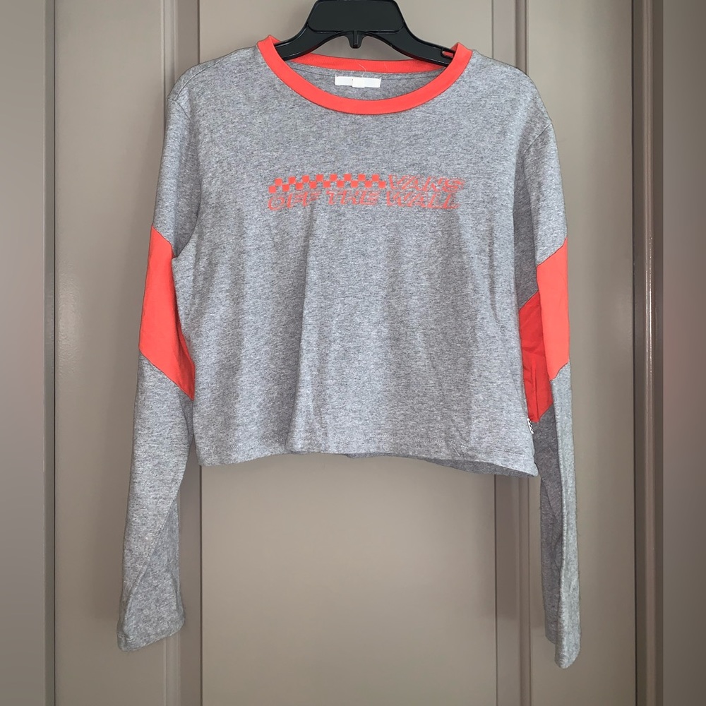 ⭐️BUNDLE⭐️ of Vans Shirts/Jackets - Picture 13 of 16